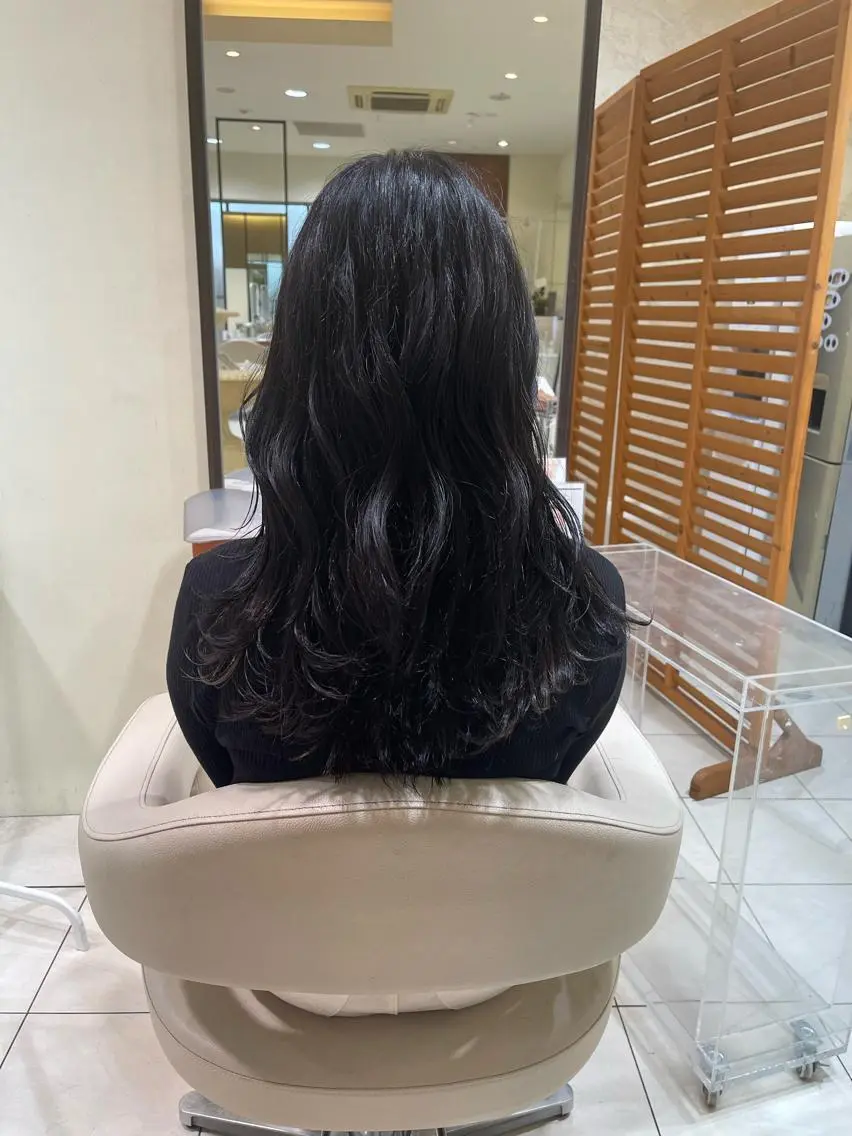 ロング カラー 黒髪 ブルーカラー ブルーブラック カネヒラ リョウスケのヘアスタイル