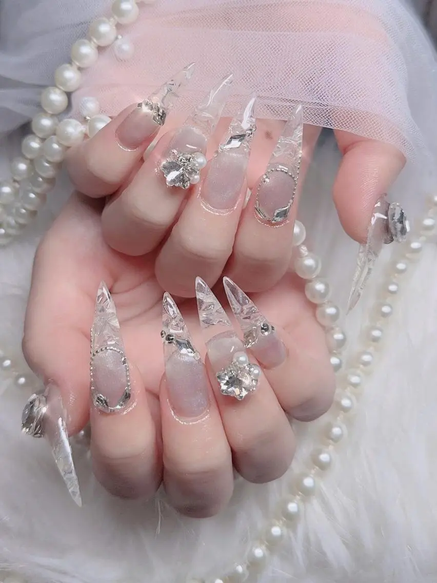 ネイル フレンチネイル ジェルネイル ハロウィン マグネットネイル ネイルチップ ハンドネイル neco H.babynailのネイルデザイン