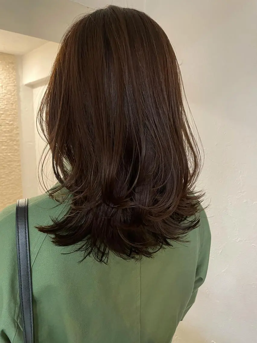 セミロング カラー カット ヘアカラー トリートメント 平 ちひろのヘアスタイル