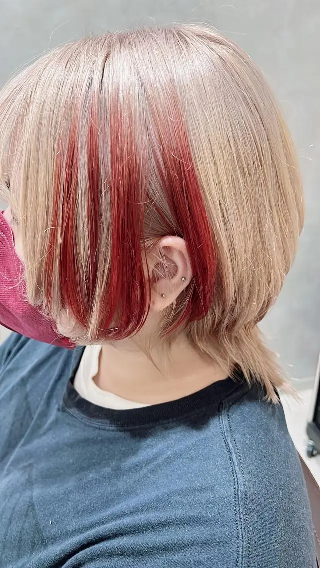 ショート カラー デザインカラー ダブルカラー イヤリングカラー グラデーションカラー ハイライトカラー 🌈安藤愛/透明感 艶カラー🫧ROWのヘアスタイル