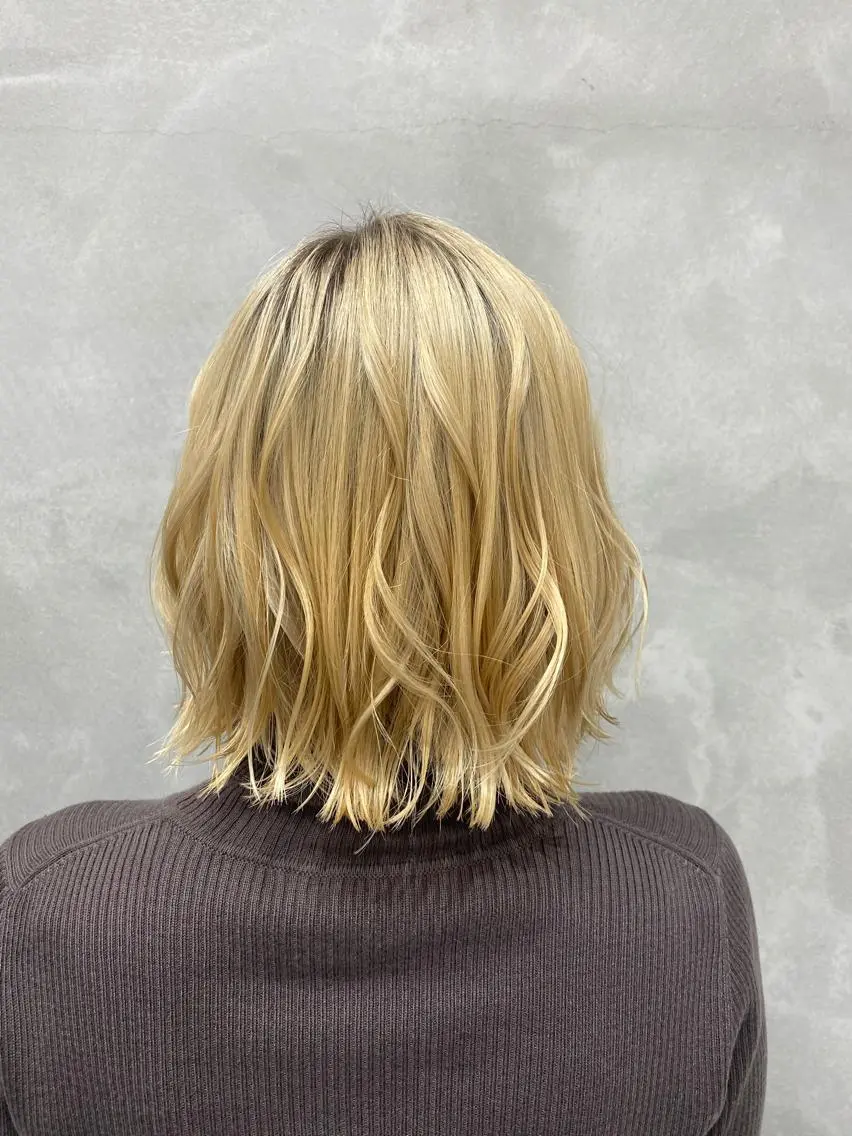 ミディアム 村山 豪歩のヘアスタイル