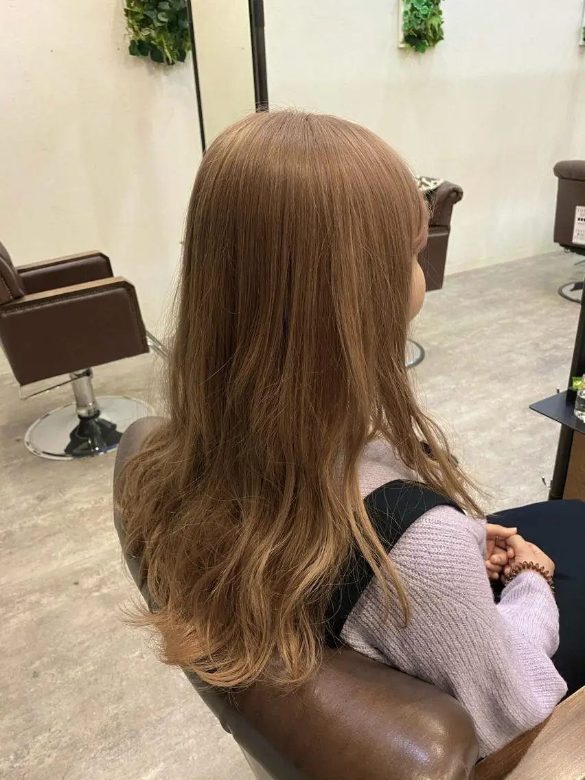 ロング カラー ベージュカラー ミルクティーベージュ 🟢NEGi🟣 🫧髪質改善のヘアスタイル