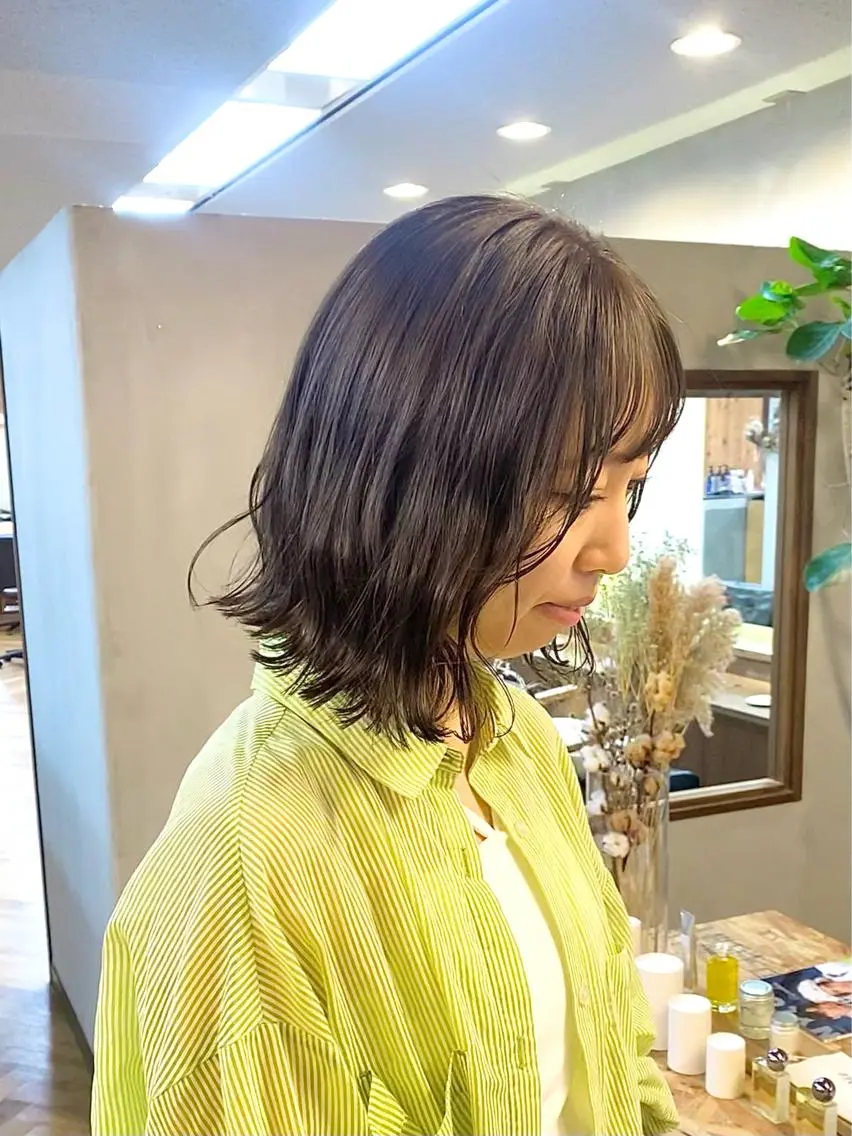 ミディアム カラー パーマ ヘアアレンジ 切りっぱなしボブ ベージュカラー ボブ カット ヘアカラー トリートメント ハル🌸柔色/ ブリーチなし/艶髪のヘアスタイル