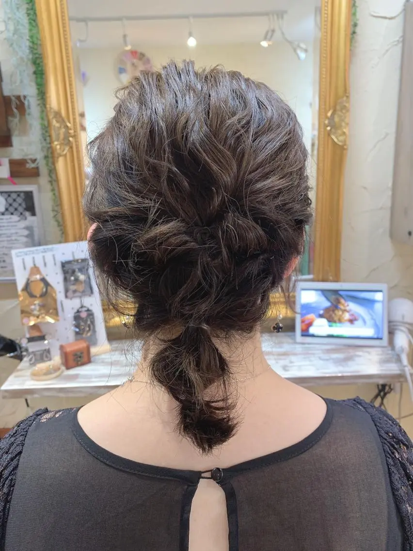 ミディアム ヘアアレンジ ヘアセット 林 友美のヘアスタイル
