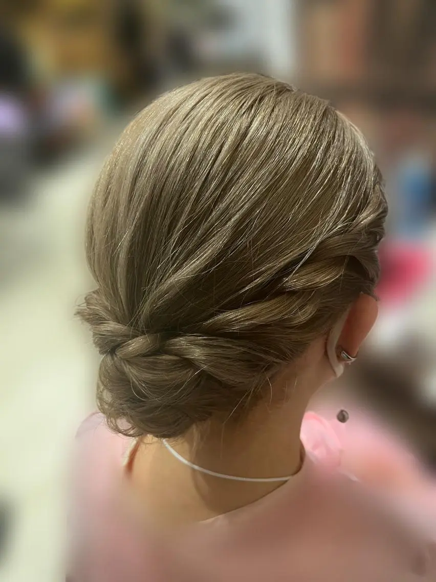 ミディアム ヘアアレンジ hanaCoco ハナココのヘアスタイル