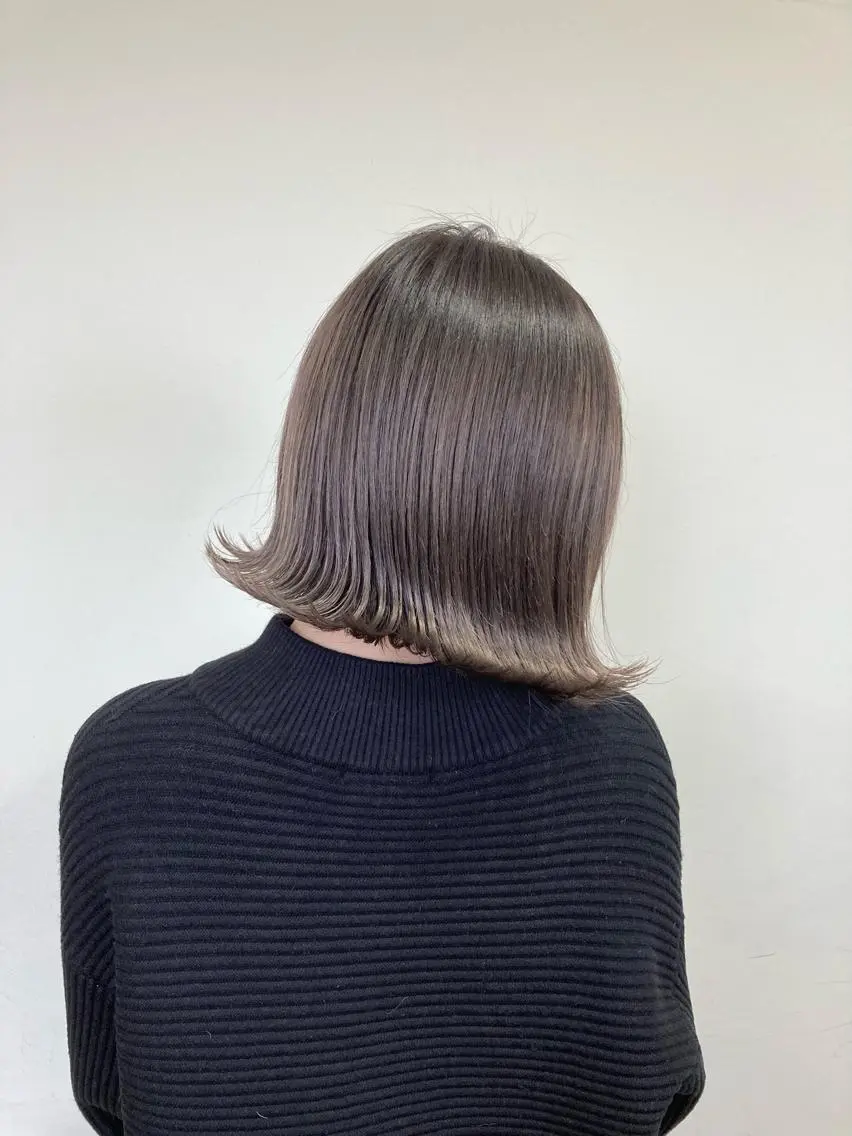 ミディアム カラー ヘアカラー トリートメント 梅山 美侑のヘアスタイル