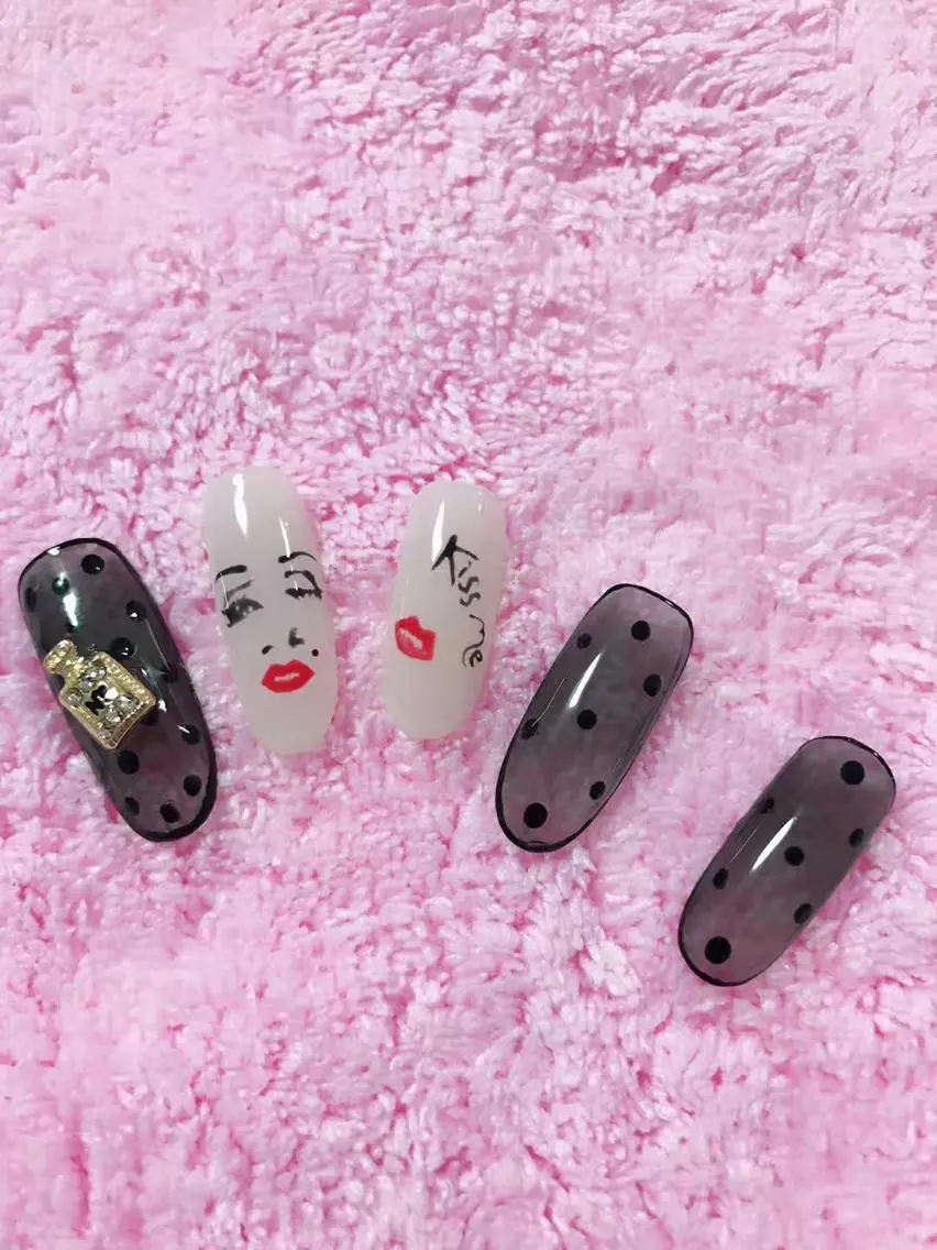 ロング ネイル Moonstone Salonのネイルデザイン