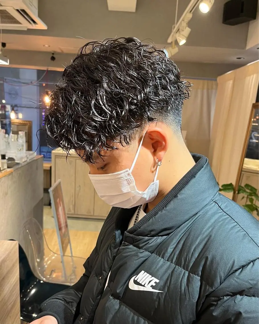ショート パーマ メンズ カット パーマ SCENEbyRAD helmのヘアスタイル