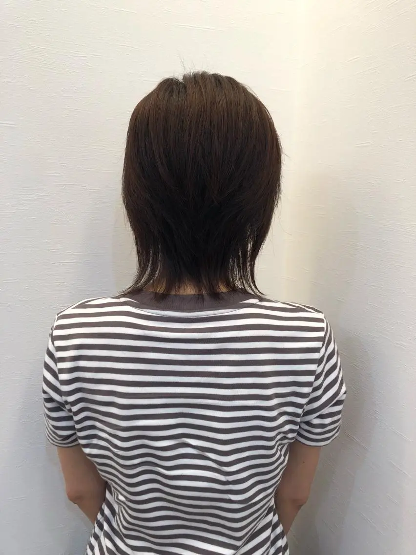 ミディアム ツノガイ エリのヘアスタイル
