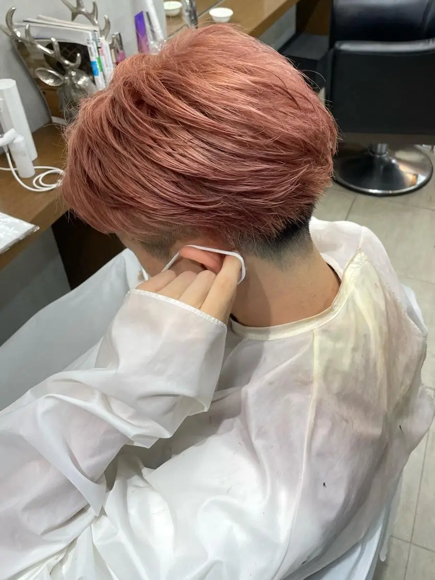 カラー yasuハイトーン/ デザインカラーのヘアスタイル