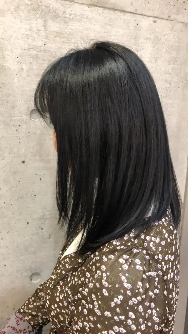 ミディアム カラー ブルーカラー ネイビーカラー ヘアカラー 大栗 佑也  髪質改善のヘアスタイル