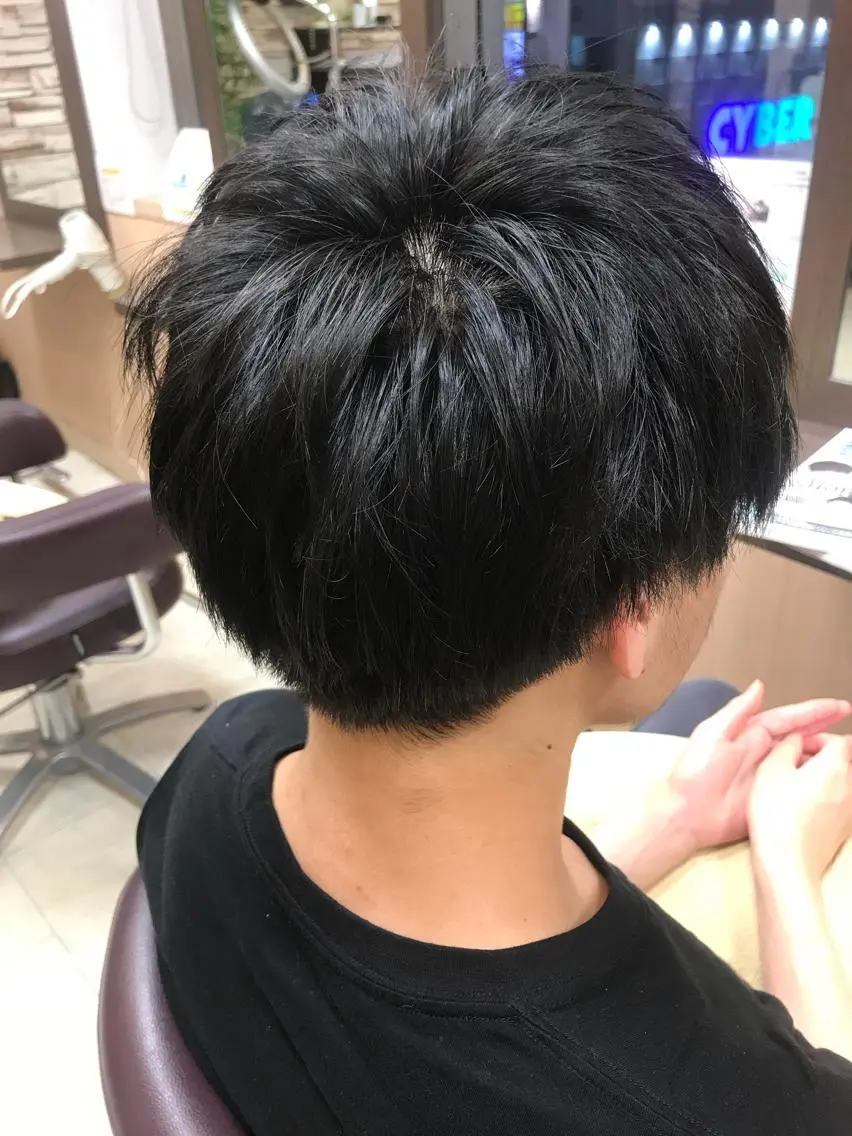 ショート メンズ 刈り上げ ササキ トモコのヘアスタイル