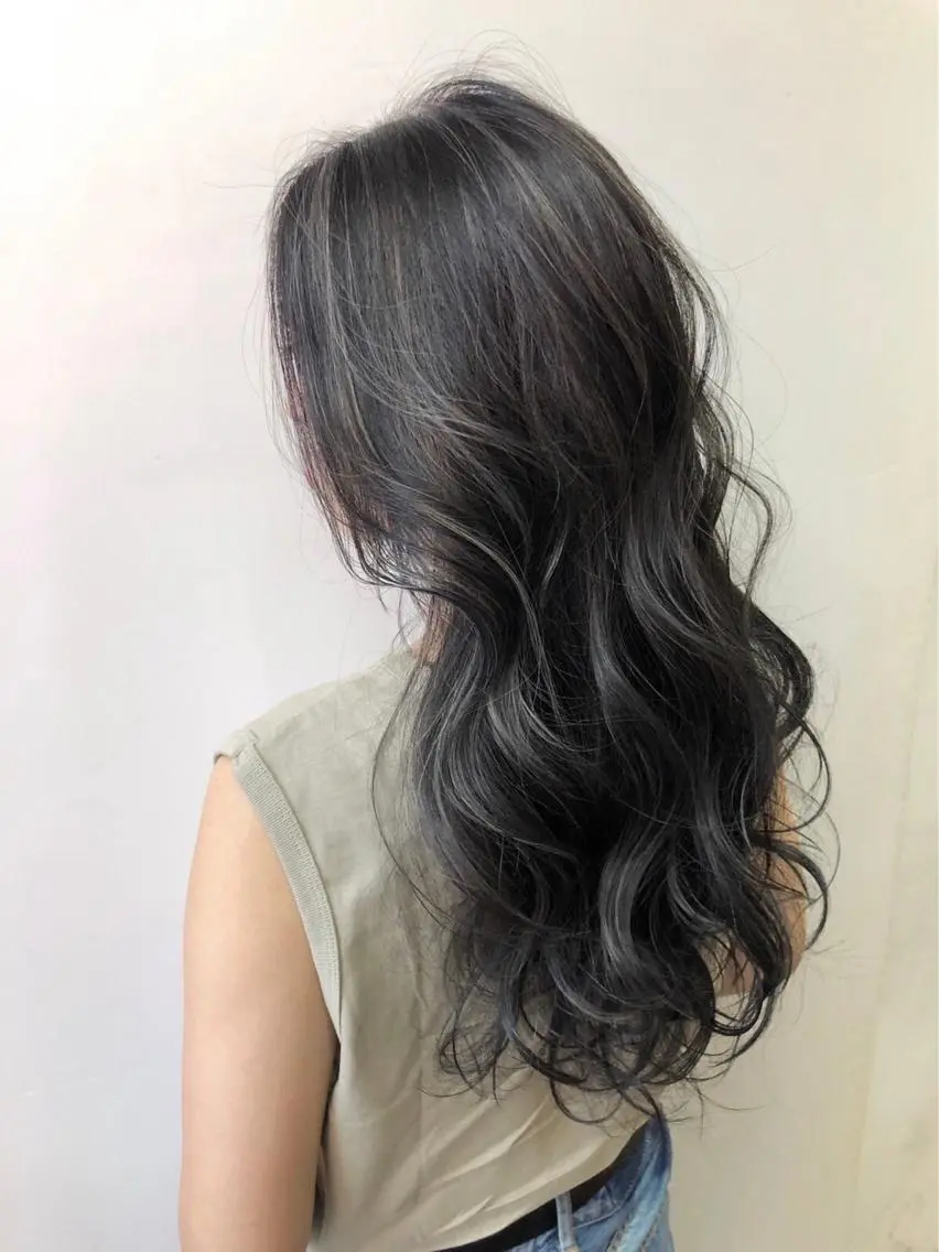 ロング カラー ゆう🫧 透明感/ハイトーンのヘアスタイル