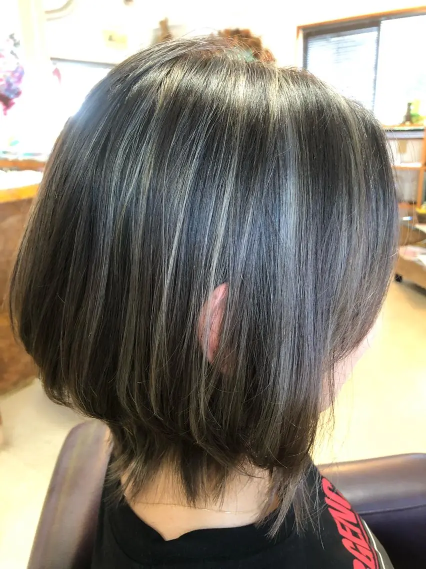 ミディアム カラー カット ヘアカラー トリートメント 嘉手納美容室 ルアナエヴァのヘアスタイル