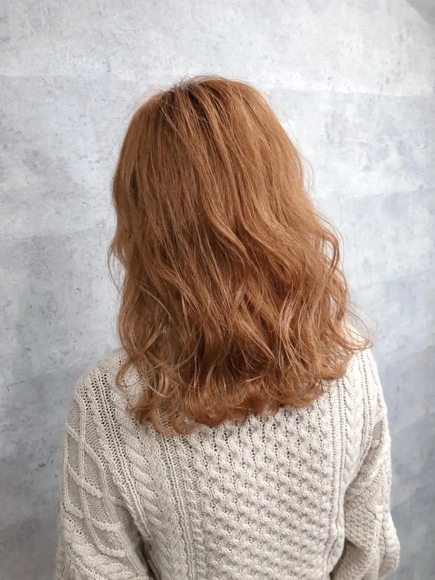 セミロング _WHITE 天神店のヘアスタイル