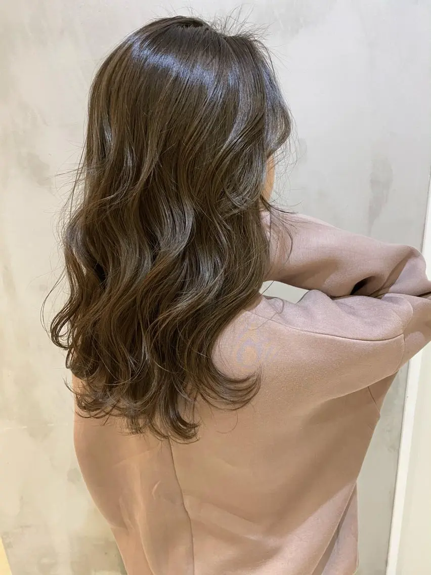 ロング カラー ヘアアレンジ ネイル マツエク・マツパ 透明感カラー ハイライトカラー 外国人風カラー ハイライト ヨシンモリ 夜23時まで予約🉑 reverieあきらのヘアスタイル