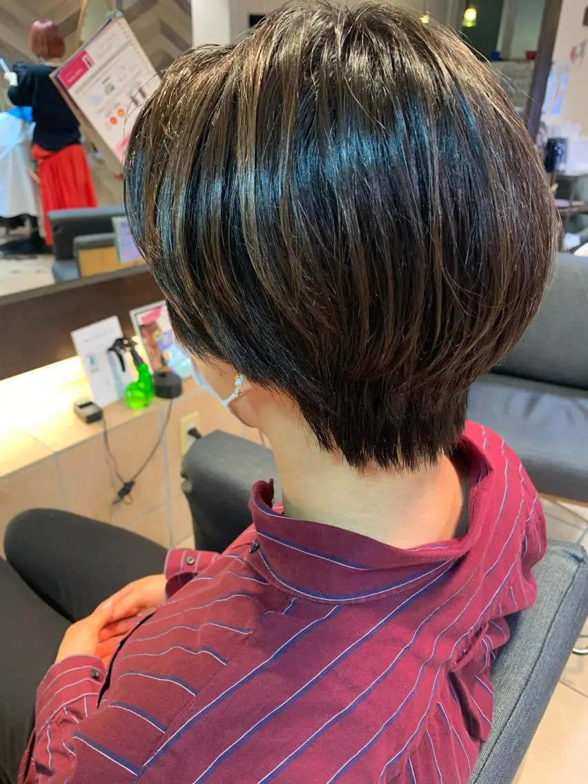 ショート カラー カット ハイトーンカラー🩵 耳ツボジュエリー👂のその他イメージ