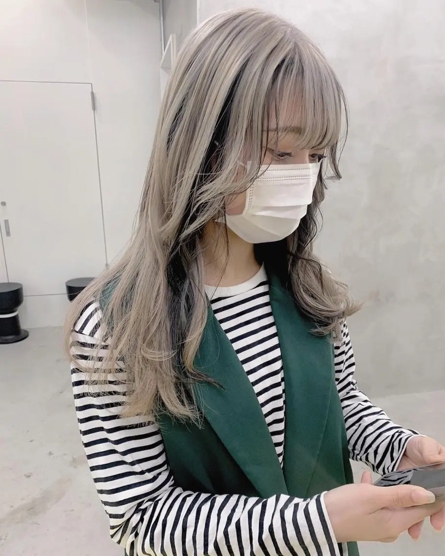 セミロング カラー 🐝 hachi🐝のヘアスタイル