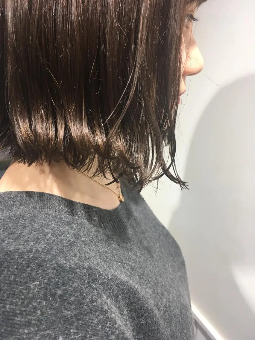 ミディアム カラー 切りっぱなしボブ ボブ 外ハネヘア カット ヘアカラー 🌿椿 夢来🌿のヘアスタイル