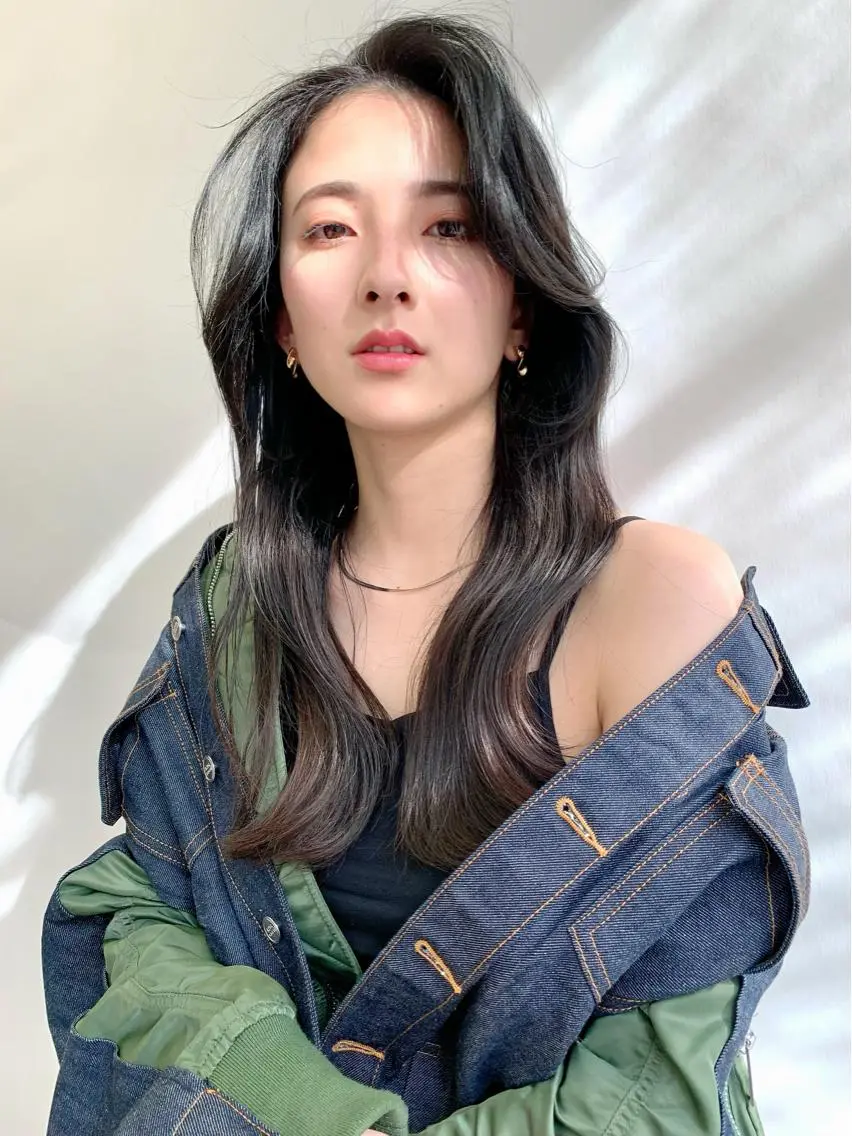 セミロング カラー くびれヘア 韓国風ヘア 小顔カット オルチャンヘア ワンホンヘア 鈴木 一貴のヘアスタイル
