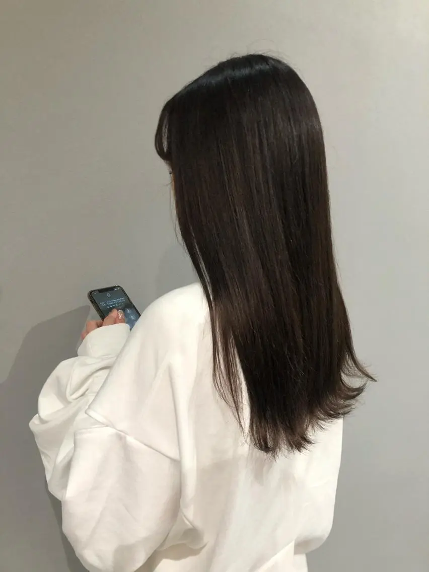 ロング カラー VIEWユリナ メイク/ カットのヘアスタイル