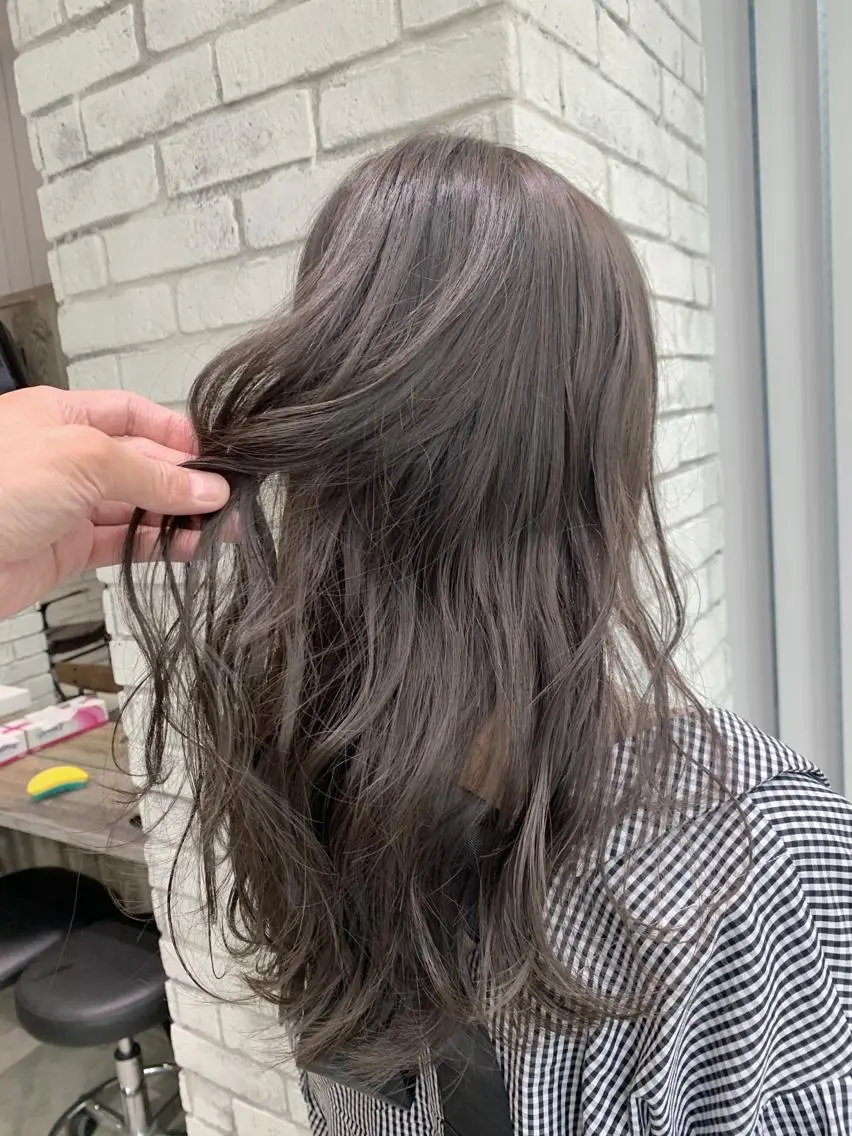 ロング カラー パーマ ヘアアレンジ アディクシーカラー ベージュカラー ヘアカラー トリートメント 縮毛矯正/美髪 髪質改善/石田幸輔のヘアスタイル