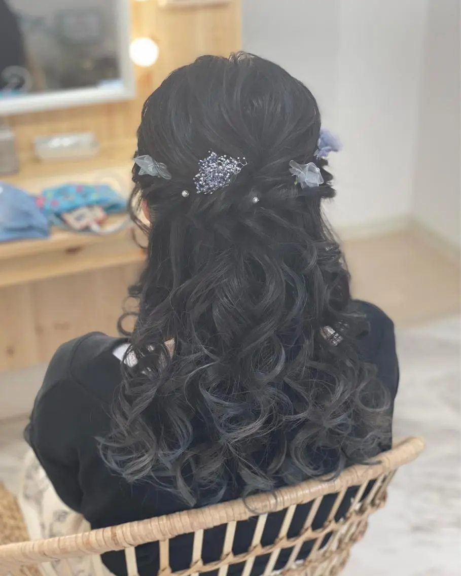ロング ヘアアレンジ ハーフアップ 鷲見 望のヘアスタイル