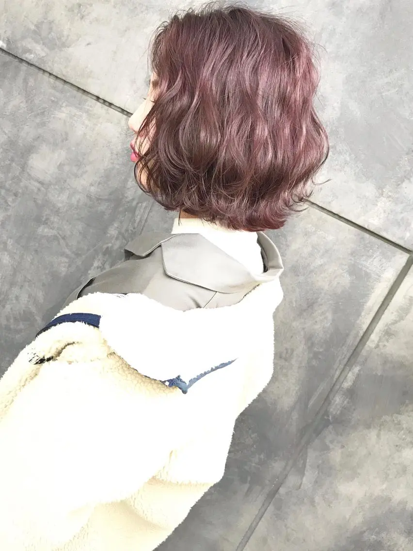 ミディアム カラー カシス ピンクカラー TOMOYA/ ショート、レイヤーのヘアスタイル