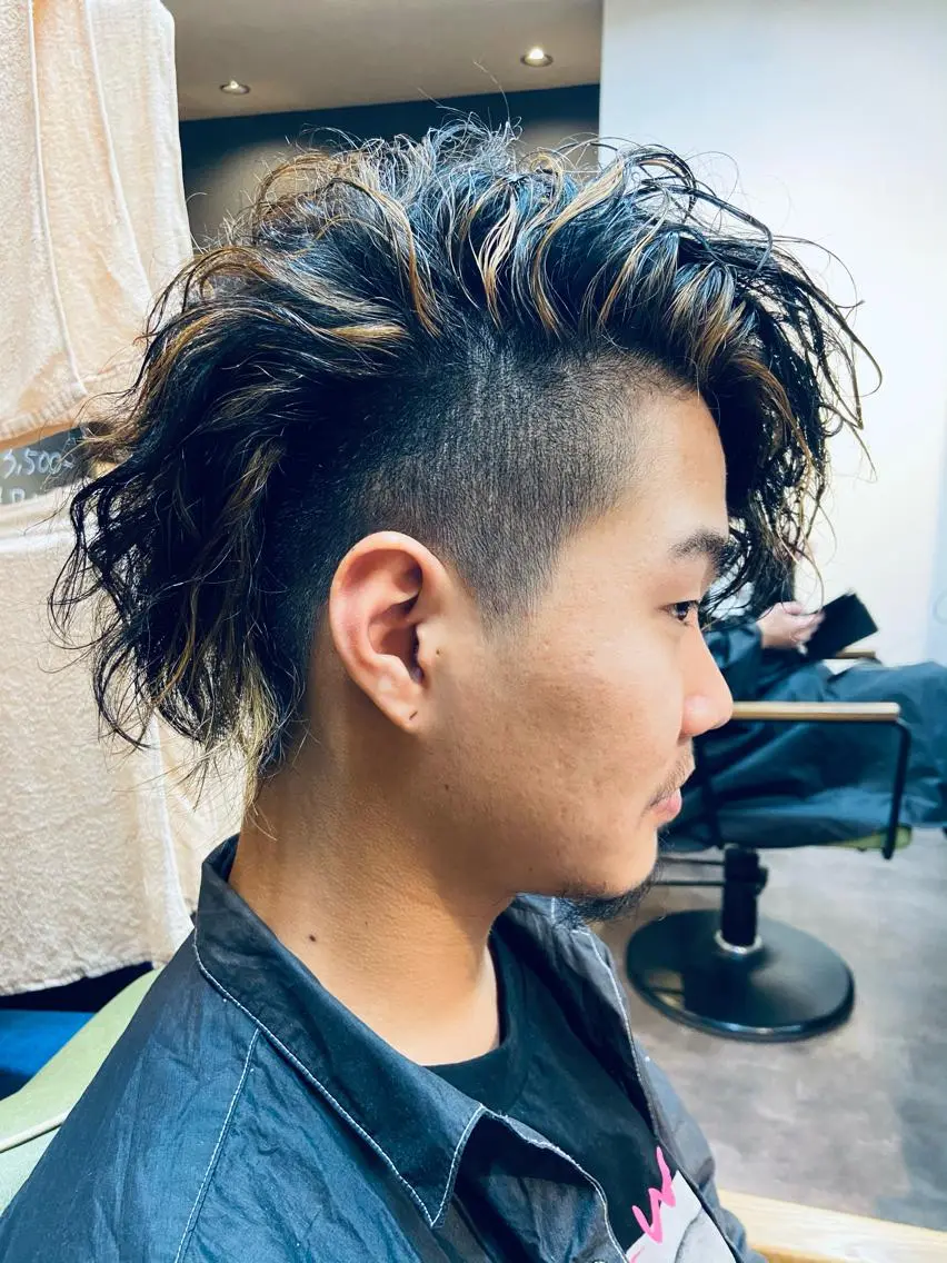 セミロング メンズ 仁和山 晃のヘアスタイル