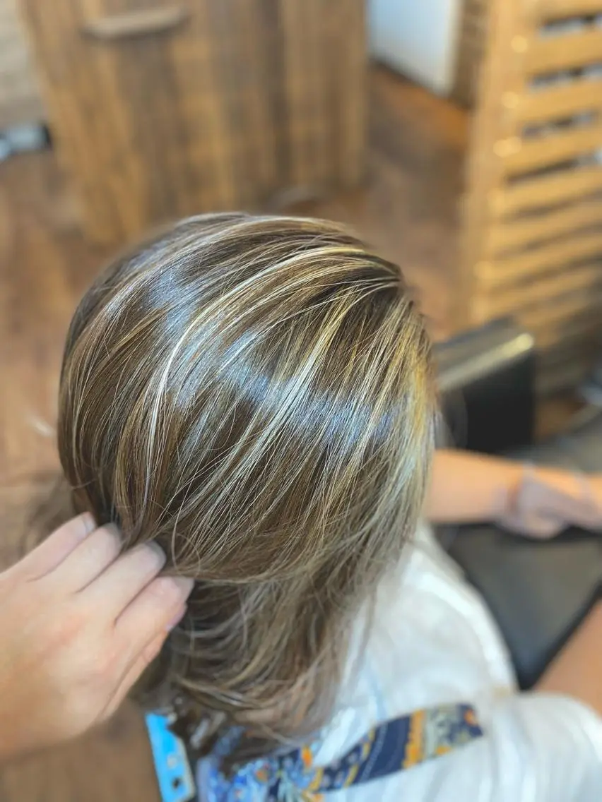 ミディアム カラー ハイライトカラー ハイライト カット ヘアカラー トリートメント Luzir⭐︎ GEN⭐︎のヘアスタイル