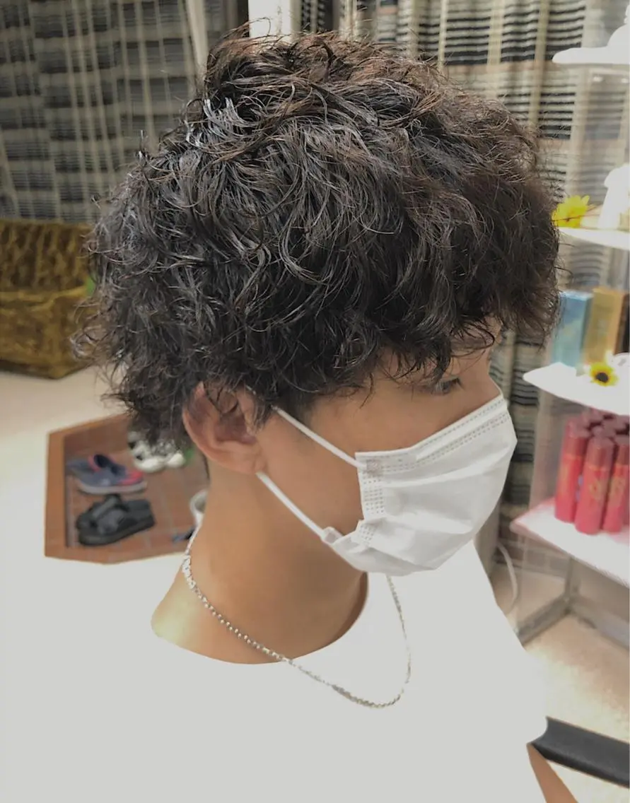 パーマ メンズ カット パーマ トリートメント 岸田 梓武生のヘアスタイル
