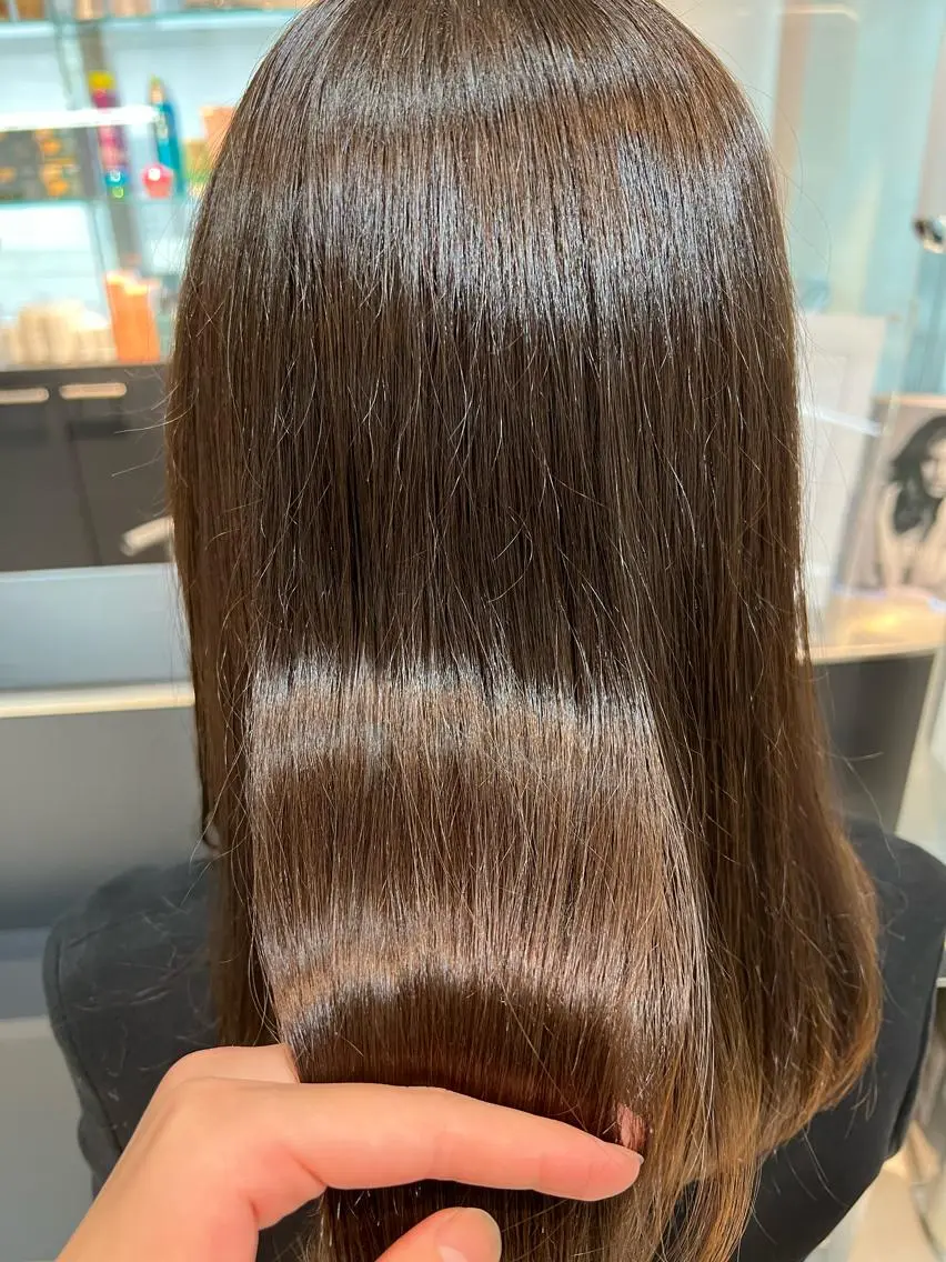 カラー カット 縮毛矯正 トリートメント Helena みなつのヘアスタイル