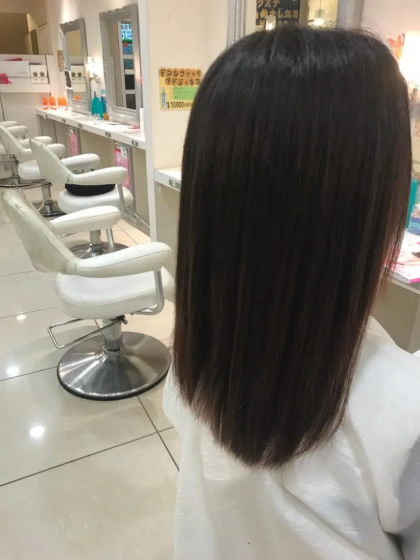 セミロング 縮毛矯正 デザインカラー茅ヶ崎 オオタ カズキのヘアスタイル