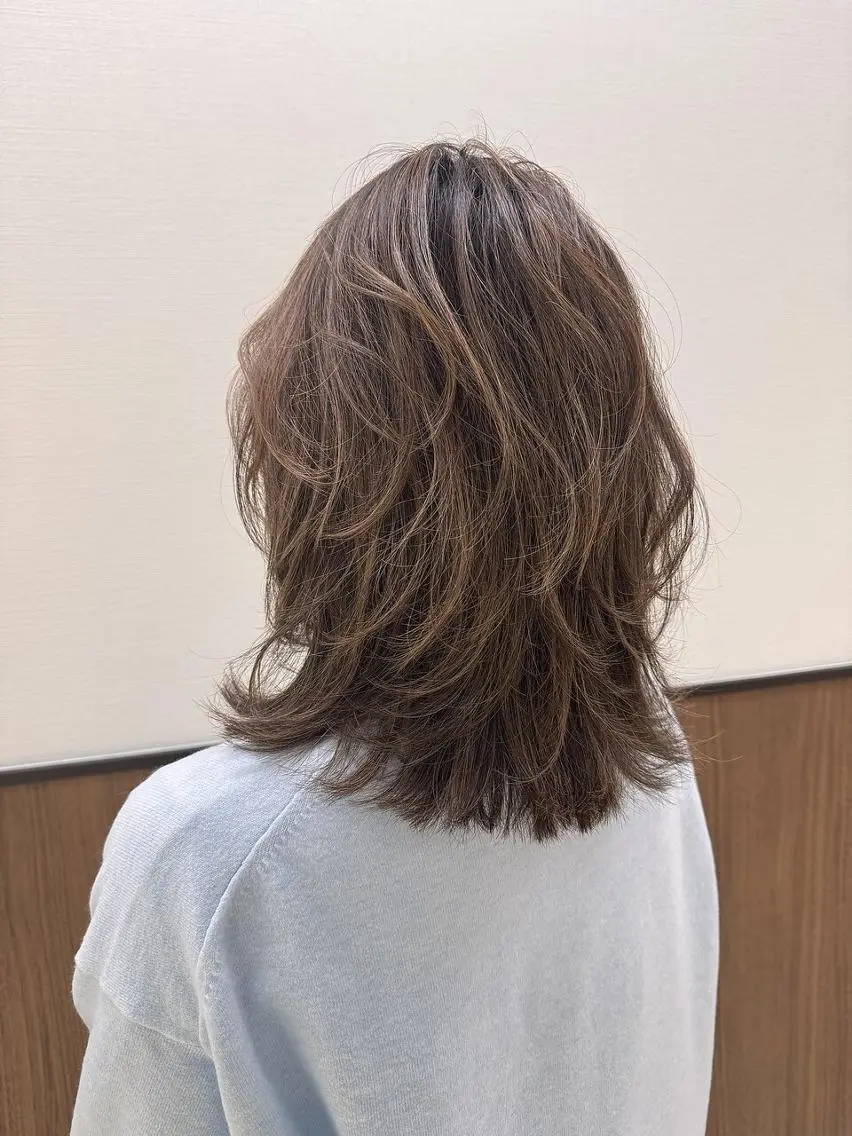 ミディアム カラー ベージュカラー ブリーチ ブラウンカラー ケアブリーチ 透明感カラー カット トリートメント 🌜ROW町田 🌛 公式のヘアスタイル