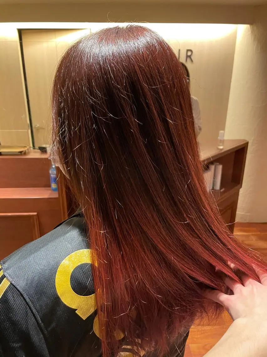 ロング カラー 奥村 紘のヘアスタイル