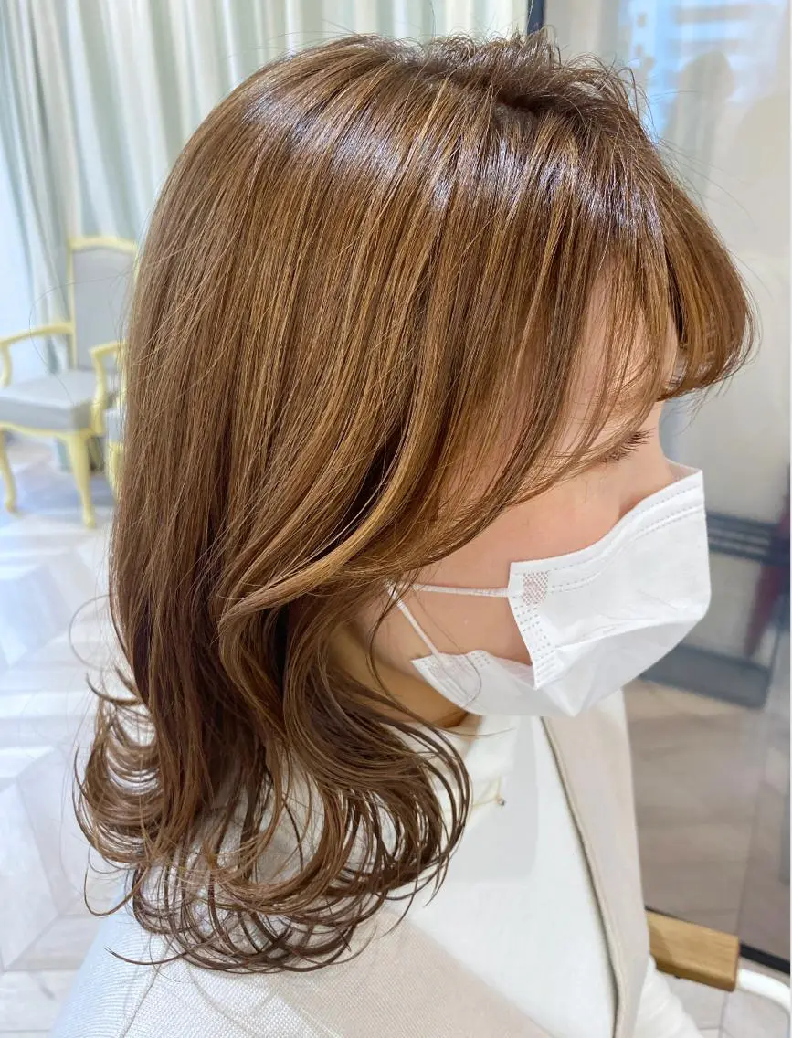 ミディアム カラー ベージュカラー ハイライトカラー ハイライト カット ヘアカラー トリートメント 小顔レイヤー/ ベージュ🤍Rieのヘアスタイル