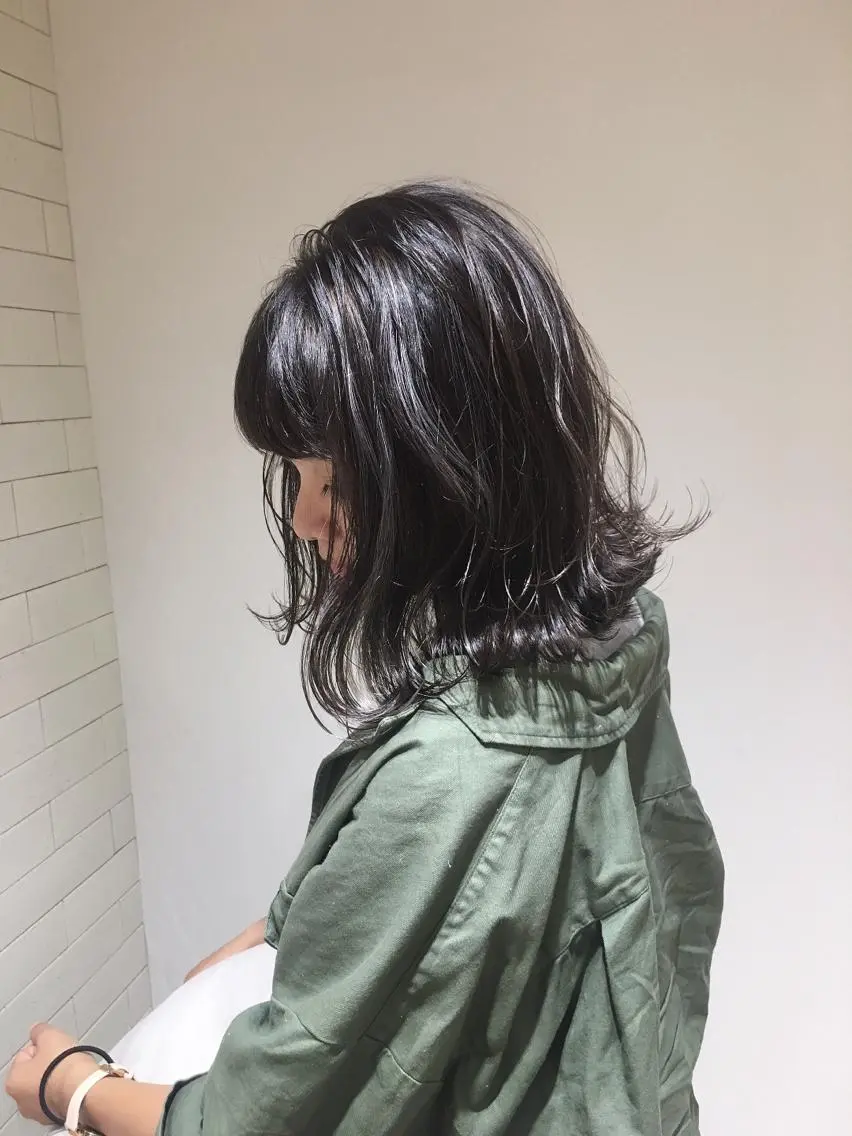 ミディアム ショートボブ アッシュ ボブ 外国人風カラー ハイライト メンズツイスパ ショートフクヤマシンのヘアスタイル