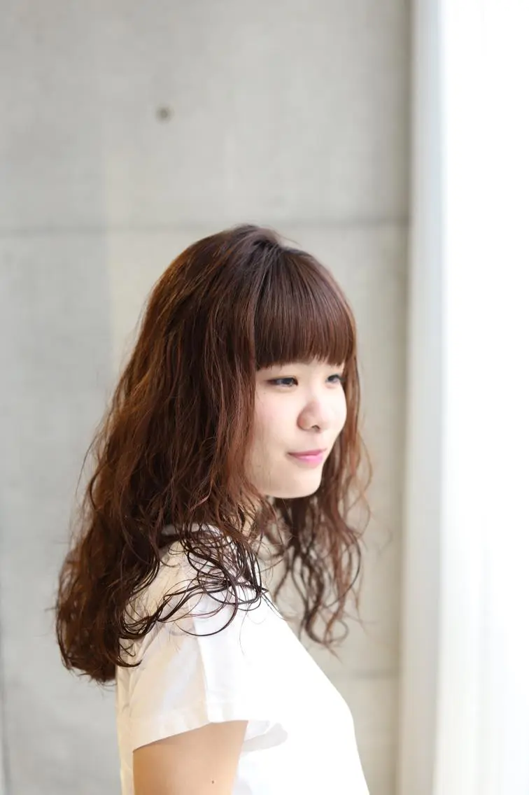 ロング カラー パーマ アッシュ アドミラルYoshi oのヘアスタイル