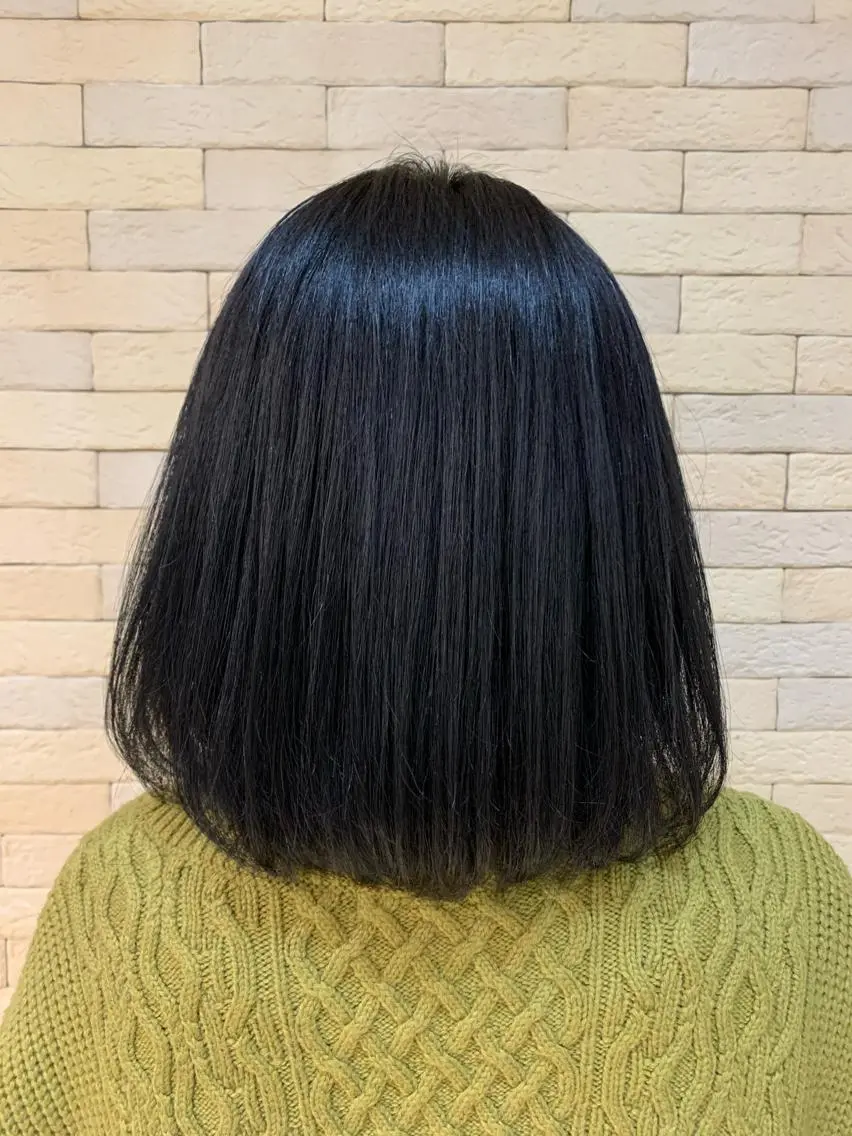ミディアム カラー 黒髪 ブルーカラー ブルーブラック 透明感カラー ヘアカラー トリートメント ヘッドスパ 艶髪レイヤー上田 紗也🇰🇷💗のヘアスタイル