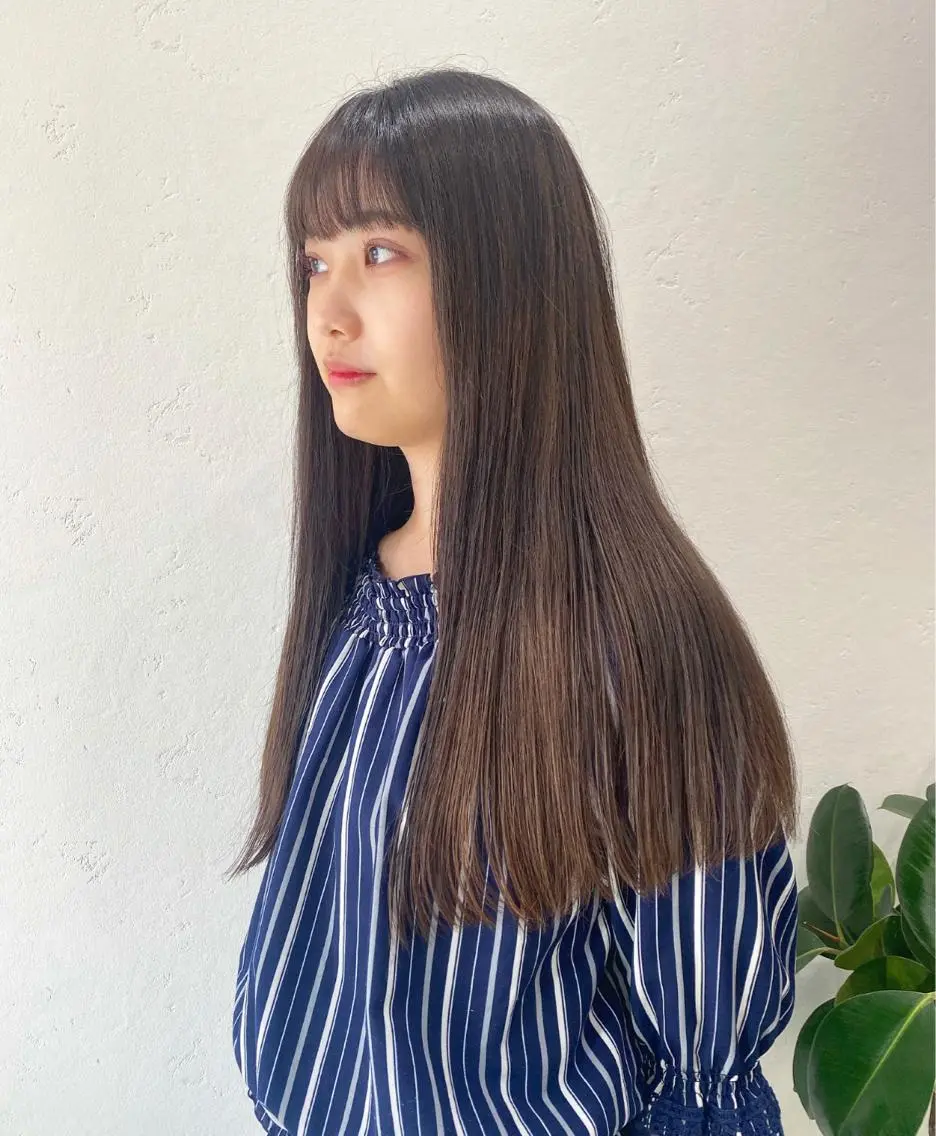 ロング カラー ベージュカラー ロング ヘアカラー トリートメント SHICENEケイ レイヤーカット🦋のヘアスタイル