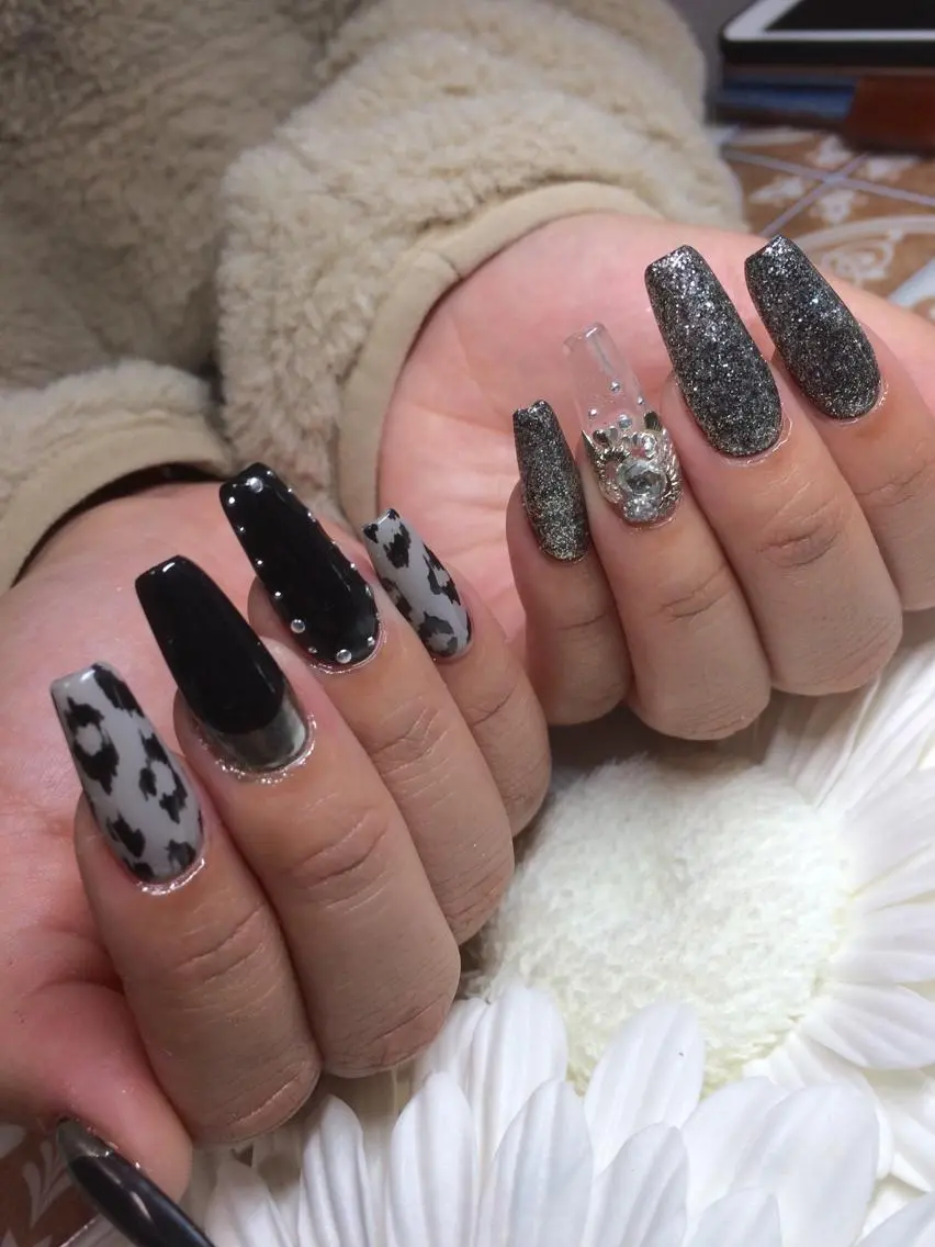 ネイル アニマル柄 スカルプネイル ハンドネイル Nailsalon E's cafeのネイルデザイン