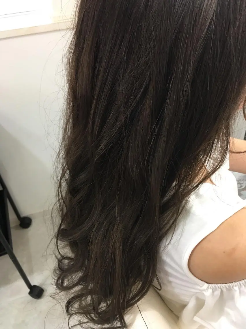 セミロング ロング カラー 髪質改善 中川 翔のヘアスタイル