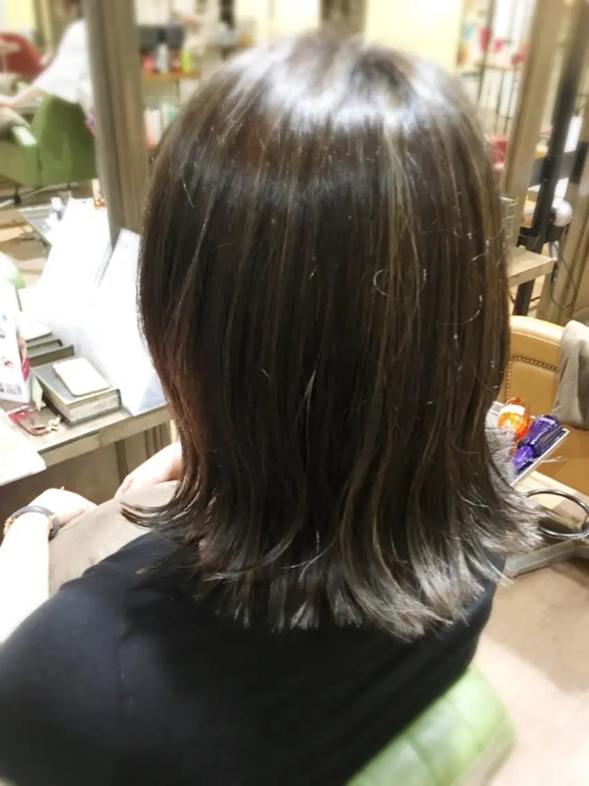 ショート カラー ハイライトカラー ボブ ハイライト 外ハネヘア MODE K's塚口 かどやのヘアスタイル