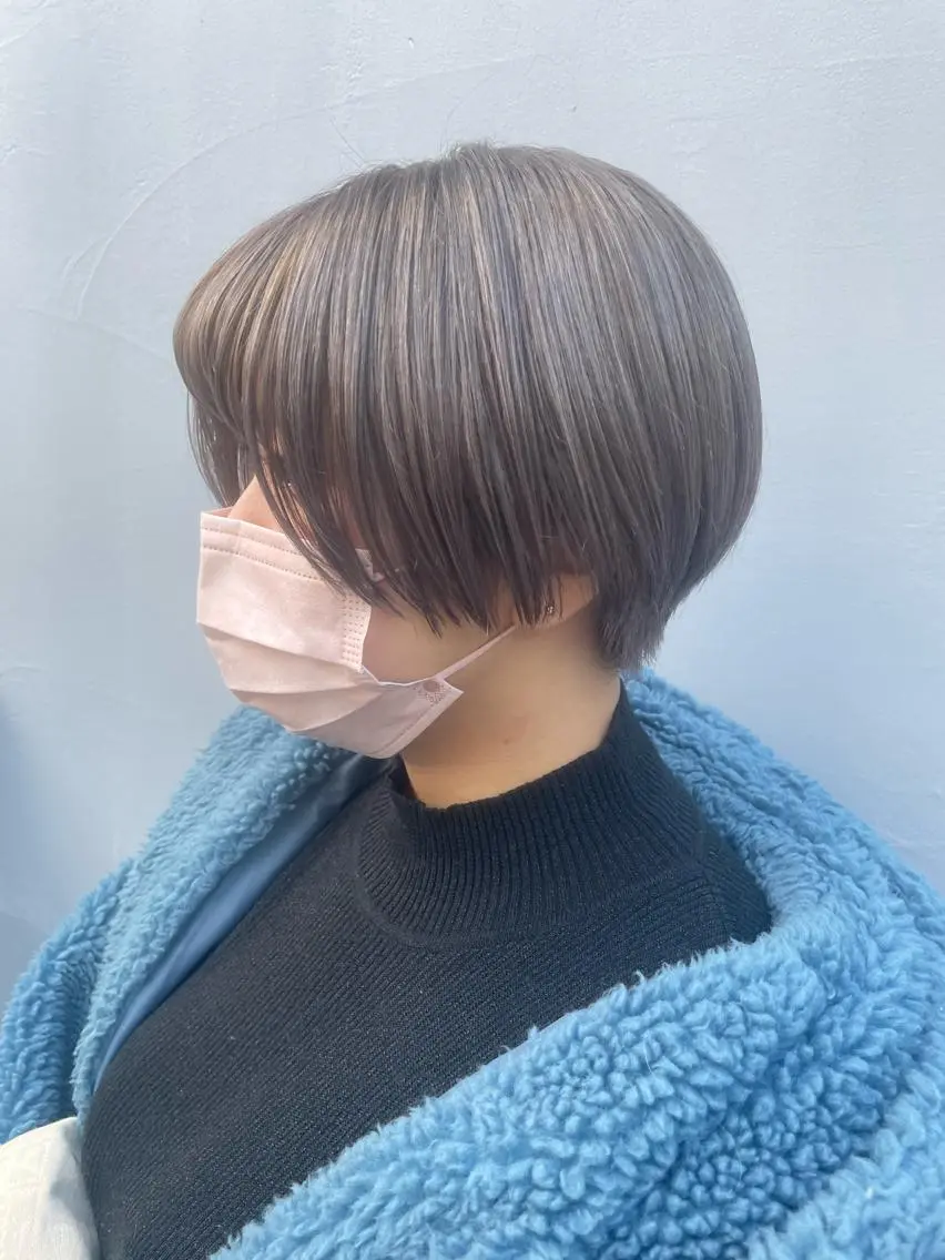 ショート 顔周りカット 小顔カット ヘアカラー 🤎指名No.1原宿 表参道coii日向花のヘアスタイル
