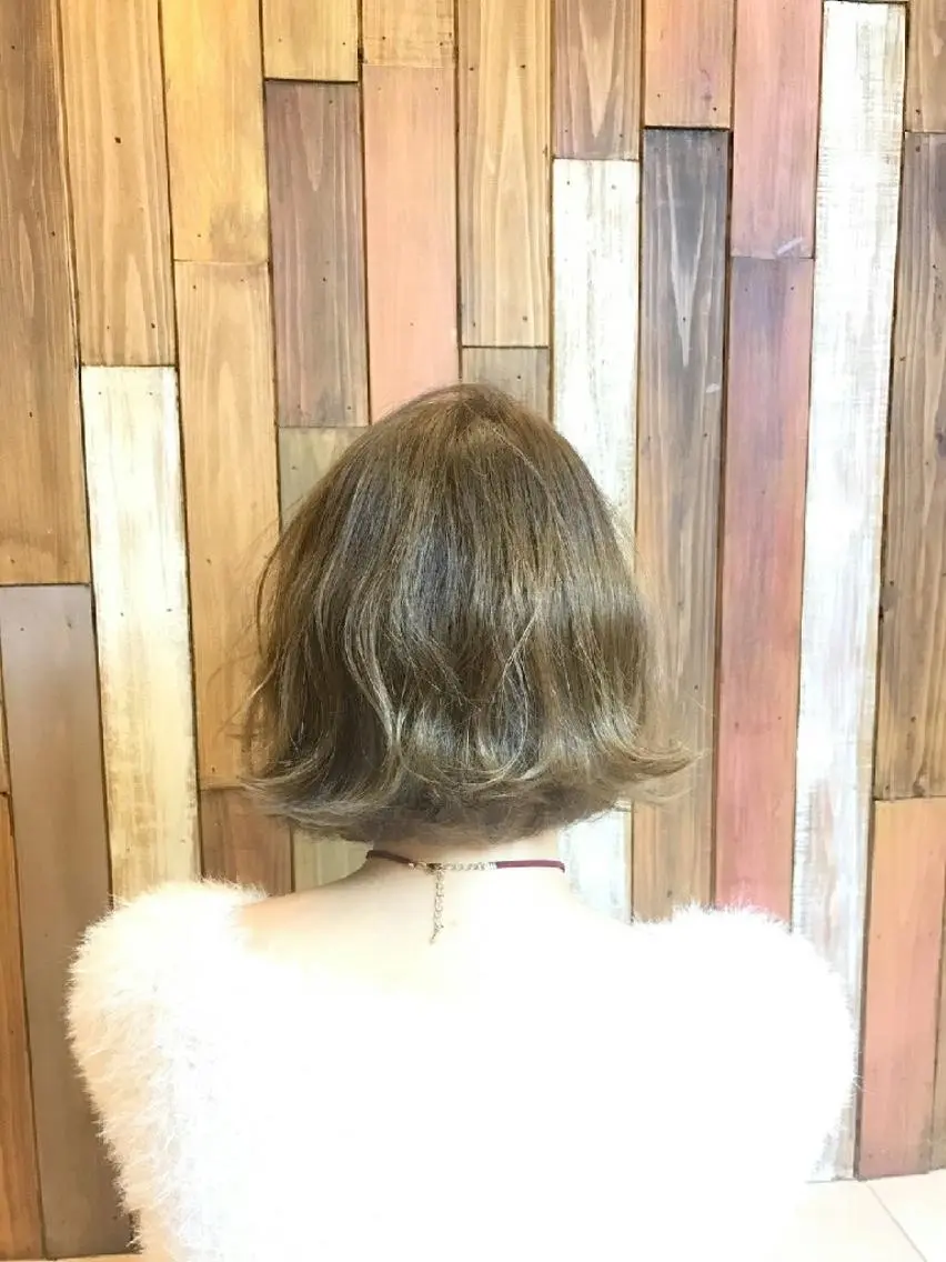ミディアム ショート 切りっぱなしボブ ボブ 外ハネヘア キノシタ ナオユキのヘアスタイル