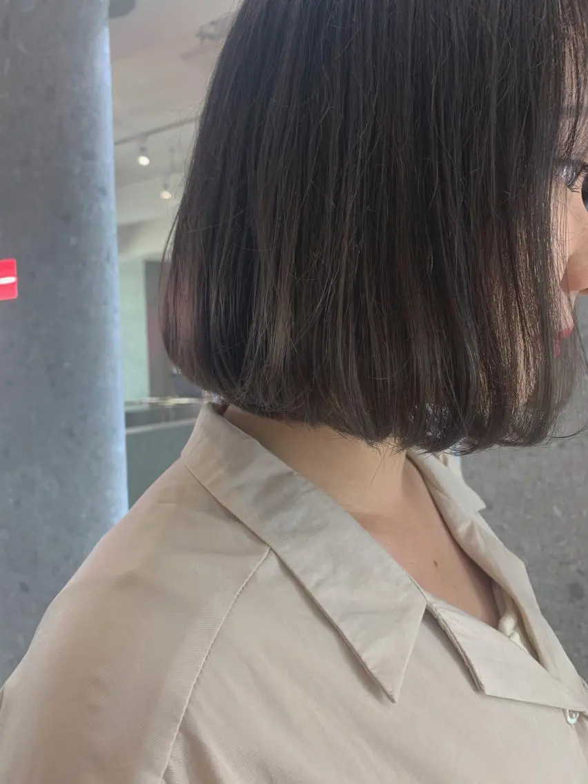 ショート カラー グレージュ 山下 千明のヘアスタイル