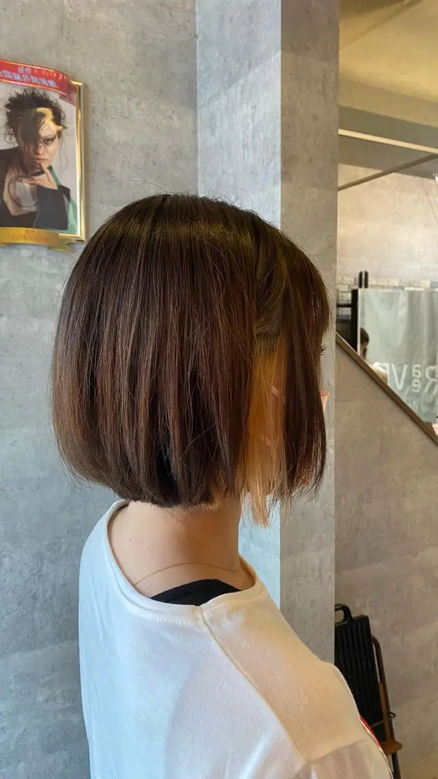 ショート カラー イヤリングカラー ボブ カット 浅野  勇貴のヘアスタイル