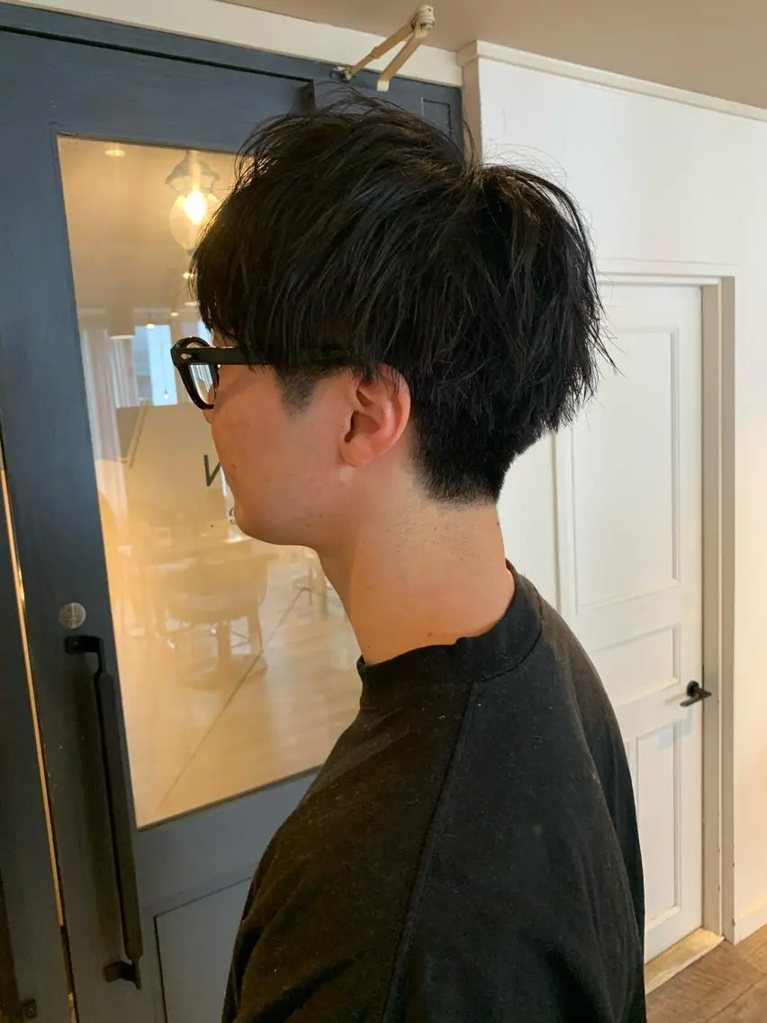 ショート カラー メンズ マッシュ ウルフレイヤーカット /チヒロのヘアスタイル