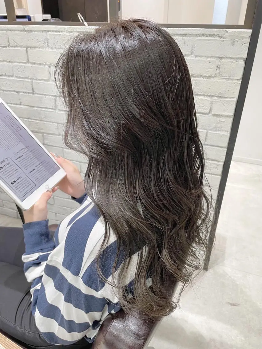 ロング カラー アディクシーカラー 透明感カラー グレージュ 🌿ニュアンス/髪質 改善🌿Fukudaのヘアスタイル