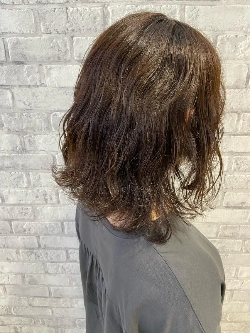 ミディアム カラー ベージュカラー ブリーチ ブリーチなしカラー ヘアカラー Oopsレイヤー 加藤澄都のヘアスタイル
